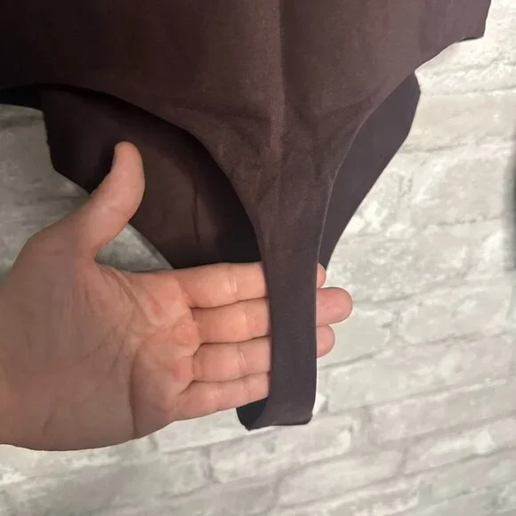 Lululemon Nulu Square Neck Long Sleeve Bodysuit Thong Cut NWT Size Large (FRPR) - Picture 10 of 16